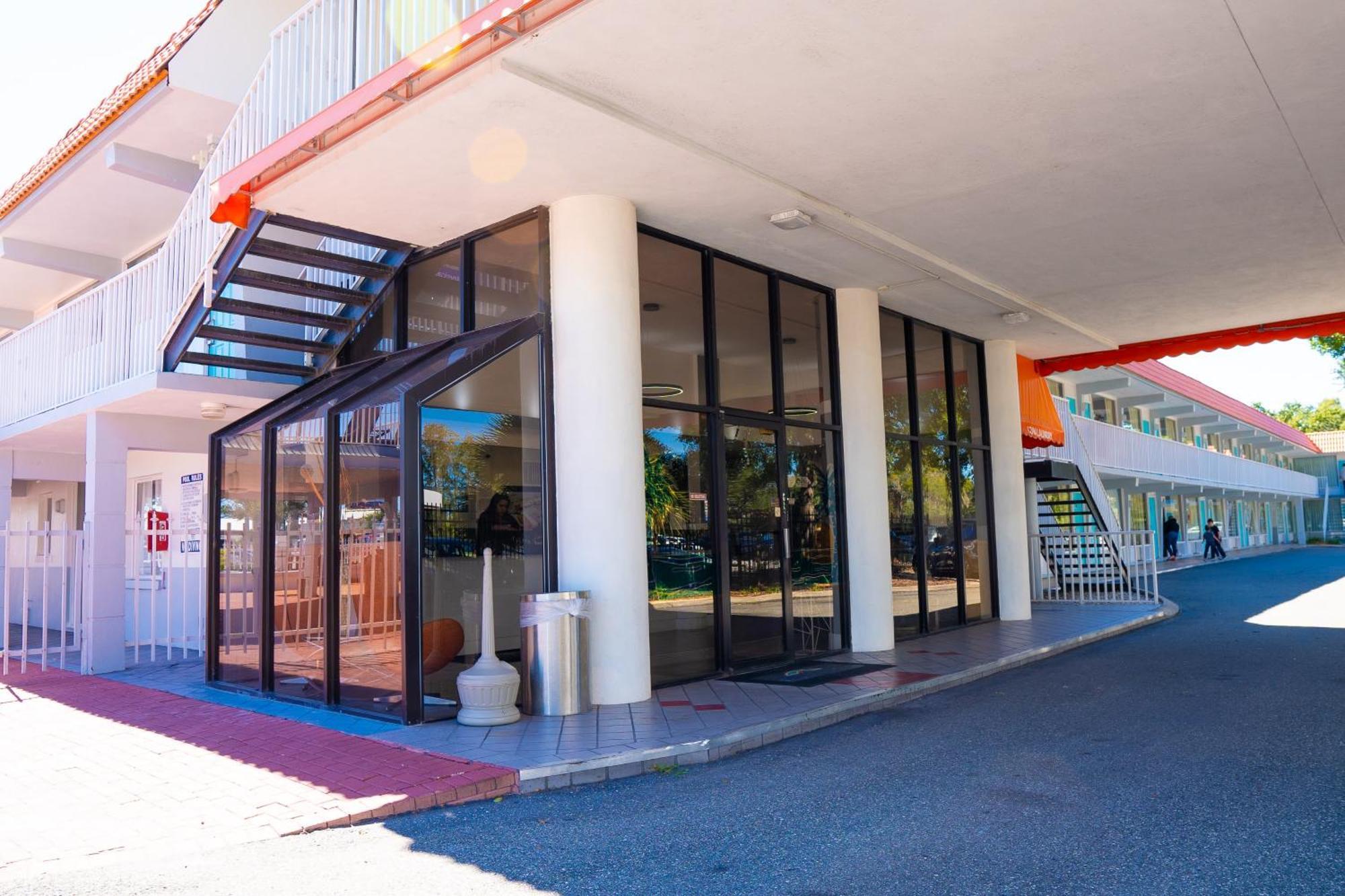 ฮาวเวิร์ด จอห์นสัน บาย วินด์แฮม เคลียร์วอเตอร์ ฟลอริดา Motel ภายนอก รูปภาพ