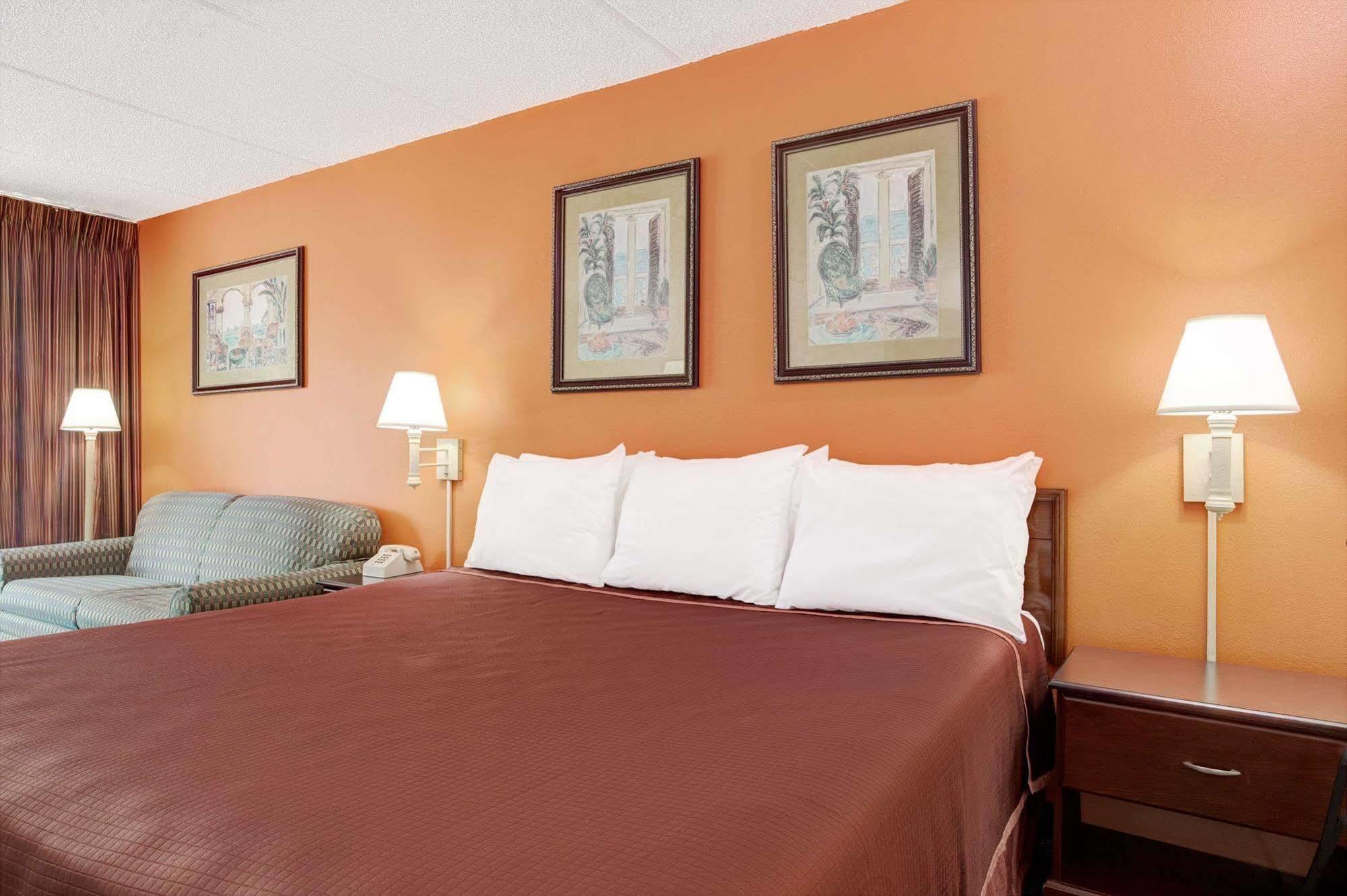 ฮาวเวิร์ด จอห์นสัน บาย วินด์แฮม เคลียร์วอเตอร์ ฟลอริดา Motel ภายนอก รูปภาพ